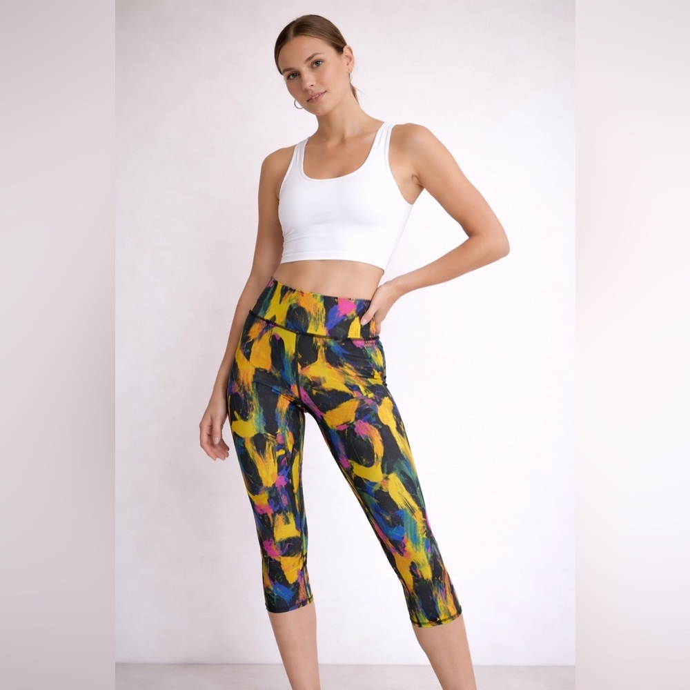 Lululemon Invigorate HR Crop 17” Everlux Leggings Size 0